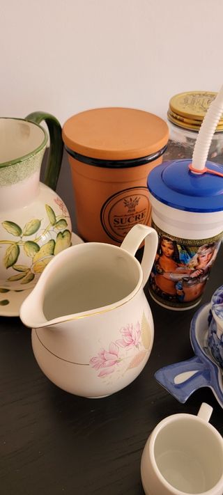 Kitchen jars, salt & peper, jugs-tarros de cocina