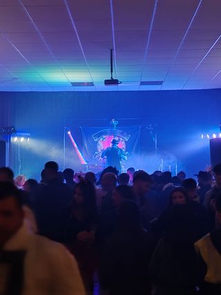 Dj bodas comuniones animador