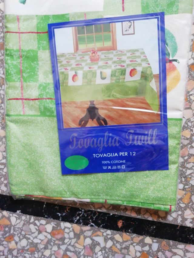 tovaglia da 12 nuova.