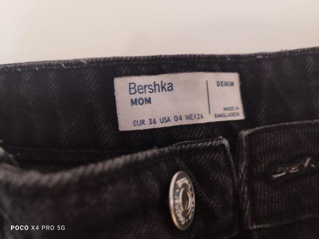 Pantalon vaquero negro Mom