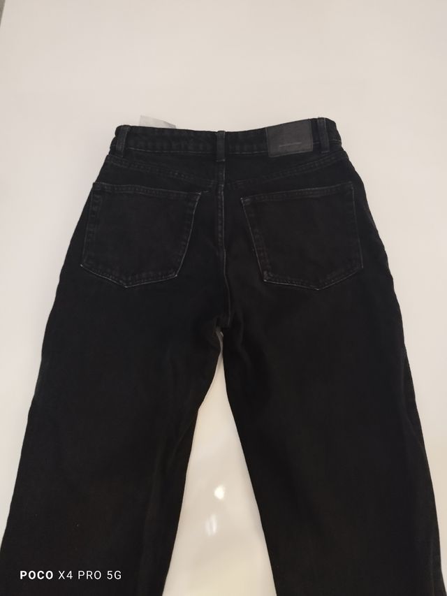 Pantalon vaquero negro Mom
