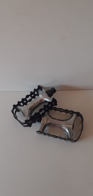 Juego pedales bicicleta.