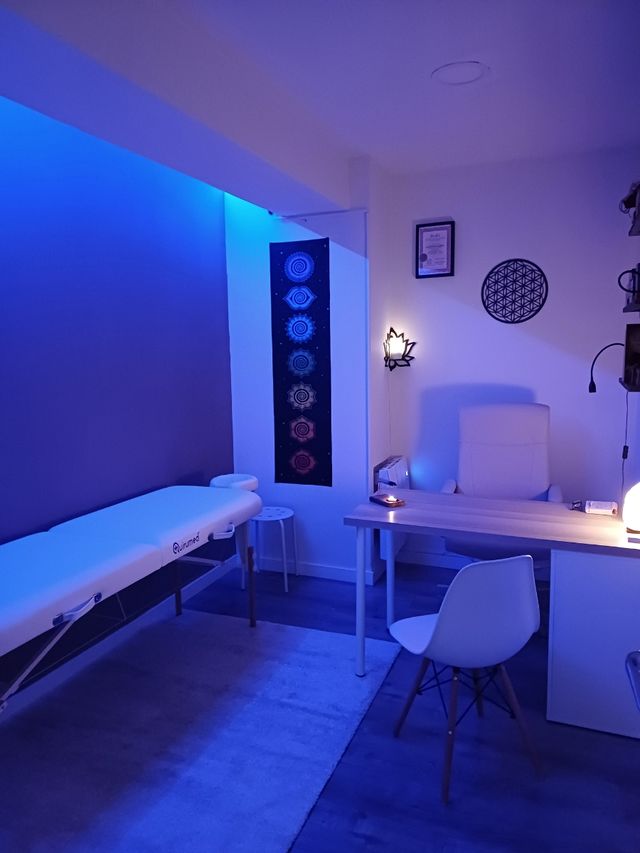 Maestro Reiki ( clases particulares y terapias)