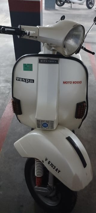VESPA P 200 E