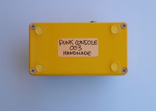 Punk Console color amarillo