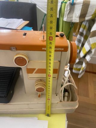 Máquina de coser clásica