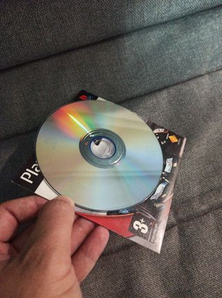 2 juegos Ghost Master y F1 05