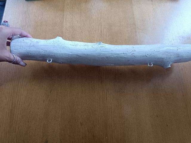 Perchero de madera blanco