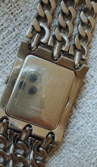 par de relojes Guess