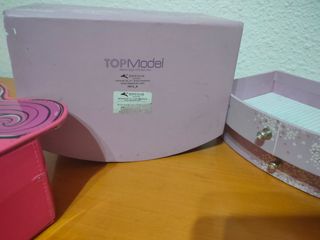 Cada uno 2€ - Joyeros TopModel y LOL Surprise