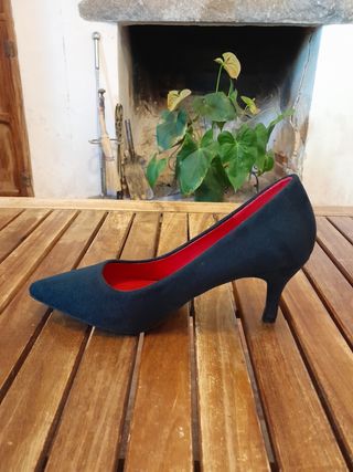 Zapatos tacón azul marino COLOUR CHERIE.