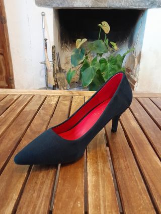 Zapatos tacón azul marino COLOUR CHERIE.