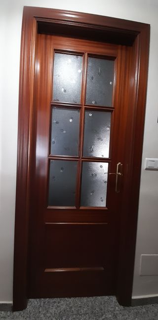 Puerta de interior/paso. Sapeli, madera