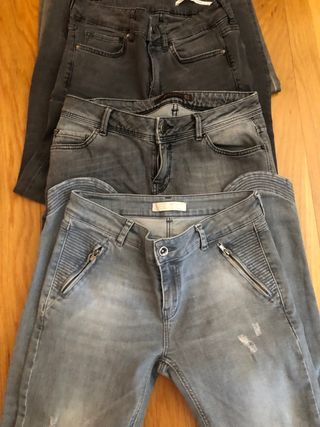Vaqueros (4) gris/negro. 38. Zara
