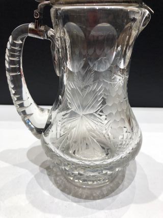 Antigua jarrita de cristal y alpaca