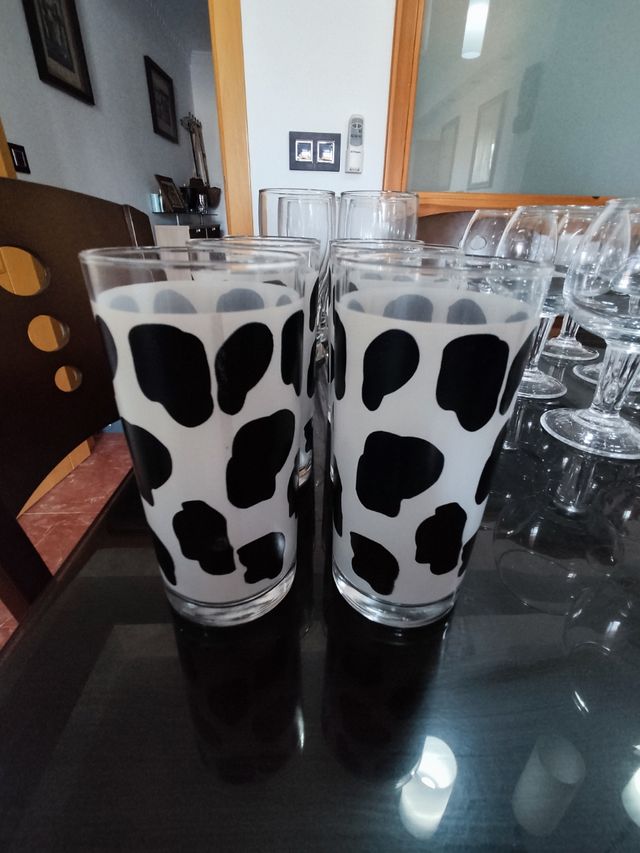 Vasos de tubo diseño animal