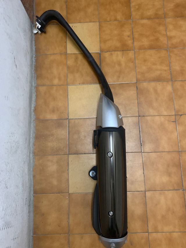 Tubo escape nuevo TMAX 530 - 2014