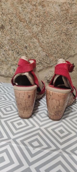 Sandalias cuña Zara Trafaluc 