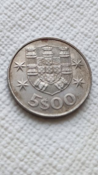 Moneda de 5 escudos 1977