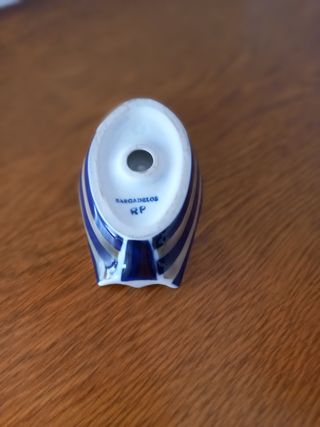 Sargadelos.Figura de barca.Cenicero