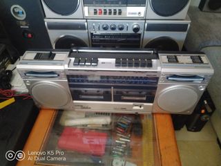 Lote de 5 radio cassettes.