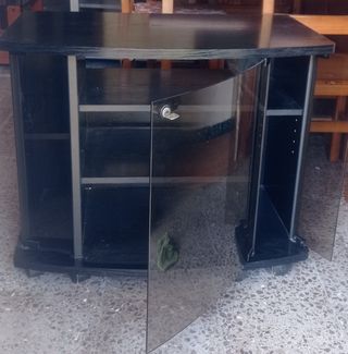 Mesa de televisión giratoria con ruedas