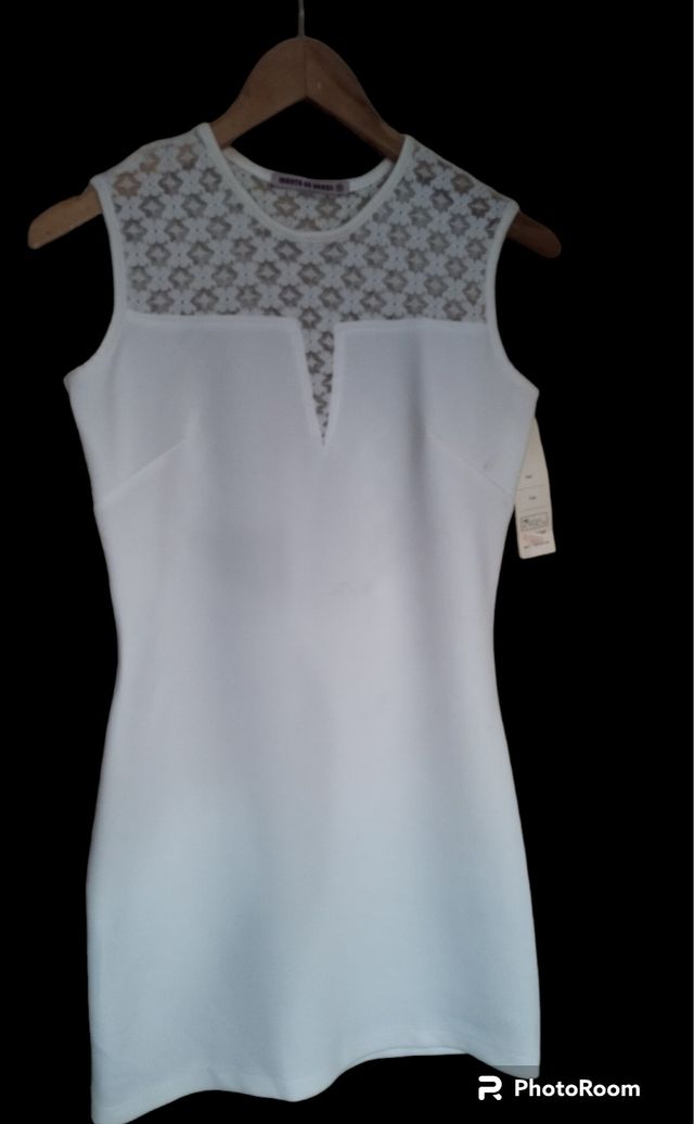 Vestido blanco con media espalda de encaje talla M