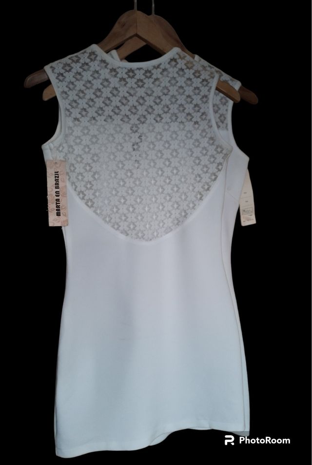 Vestido blanco con media espalda de encaje talla M