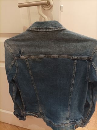 Chaqueta vaquera Cortefiel (precio no negociable)
