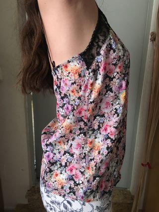 Top de estampado floral talla M