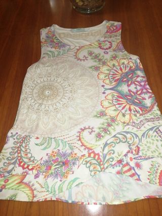 Camiseta Desigual. T. S