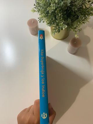 Libro "Kika Superbruja y los indios"