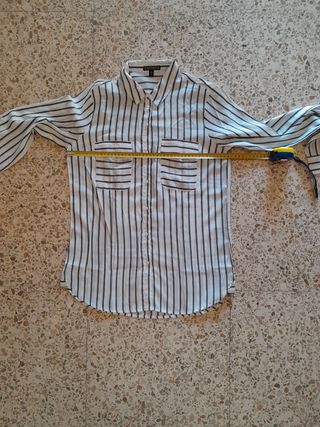 Camisa rayas negra manga larga EXPRESS. 