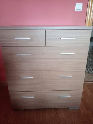 2 mesillas + cómoda