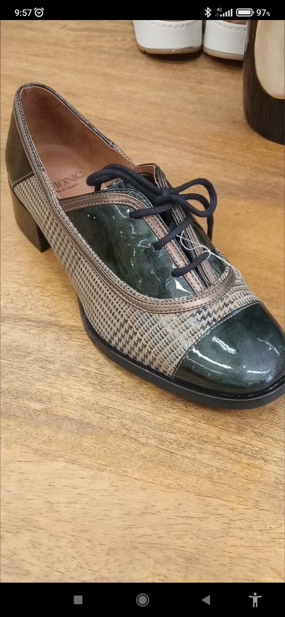 Exclusivos Nemonic 40 a estrenar blucher charol