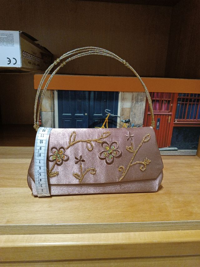 Bolso de fiesta color topo