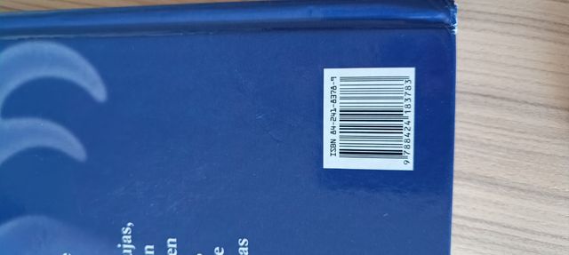 Libro " Cuentos de miedo Disney "