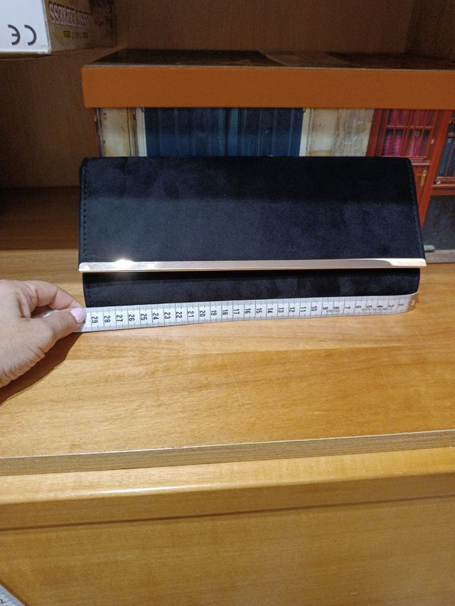 Cartera negra de ante