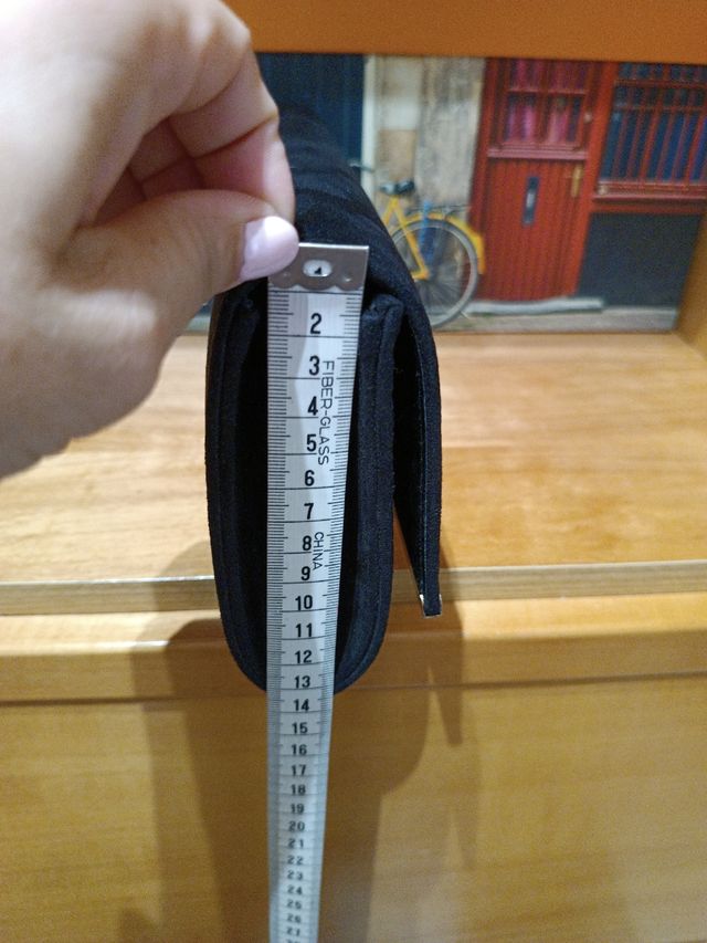 Cartera negra de ante