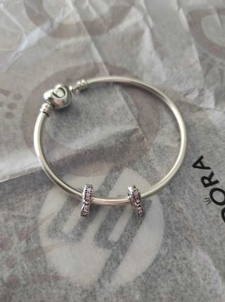 Pareja Charm Lazo Rosa