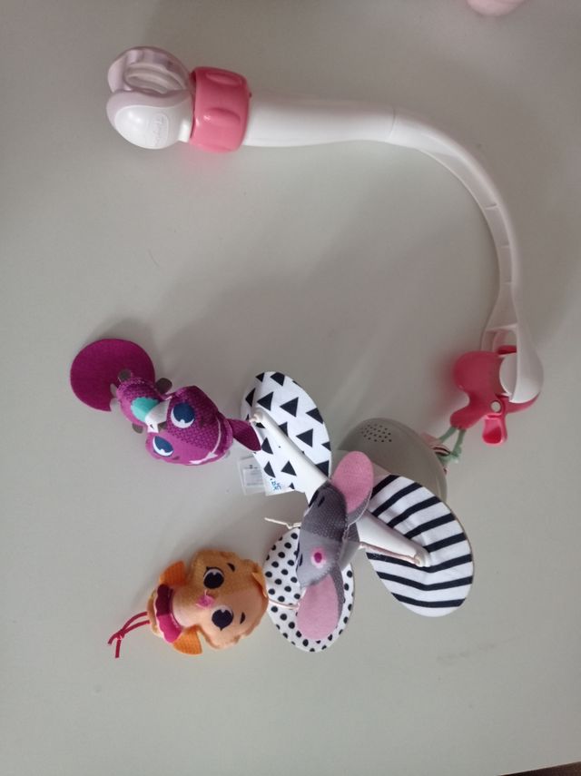 Móvil para la cuna de la marca Tiny Love