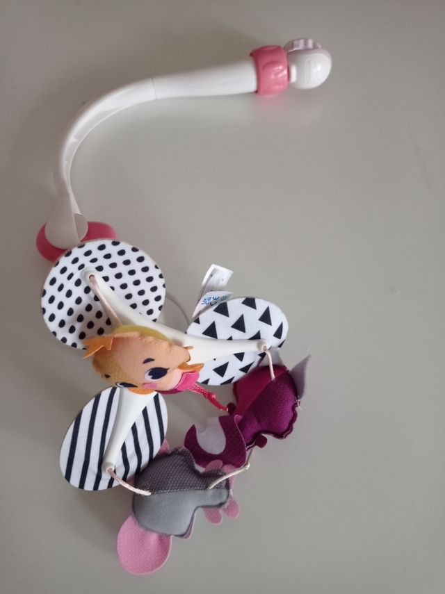 Móvil para la cuna de la marca Tiny Love
