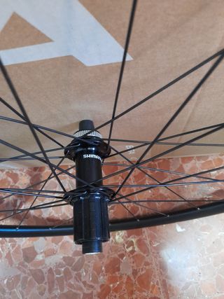 Ruedas de bicicleta de carrerera/gravel