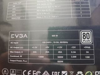Fuente de alimentación evga 600 W1