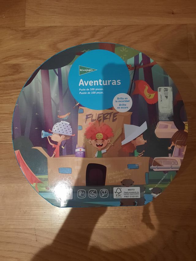 Puzle infantil 100 piezas. Brilla en oscuridad