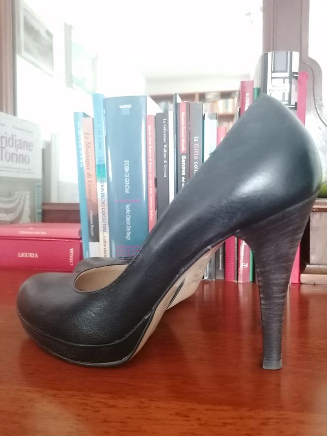 Décolleté pelle nera