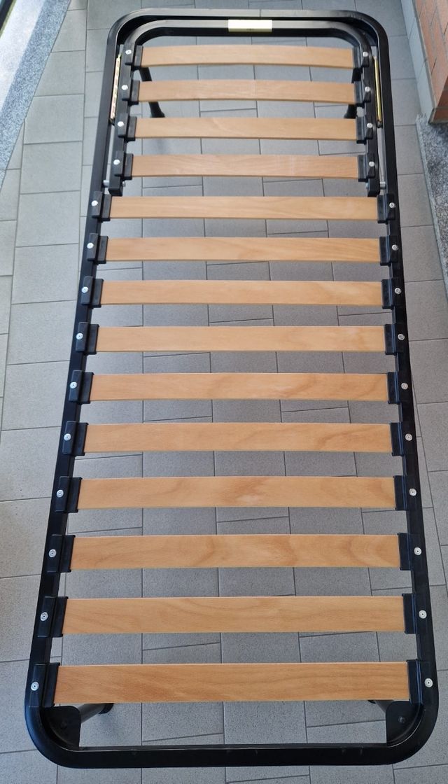 Vendo rete con doghe.