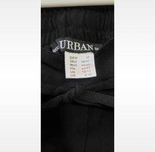 Pantalón negro fino talla M