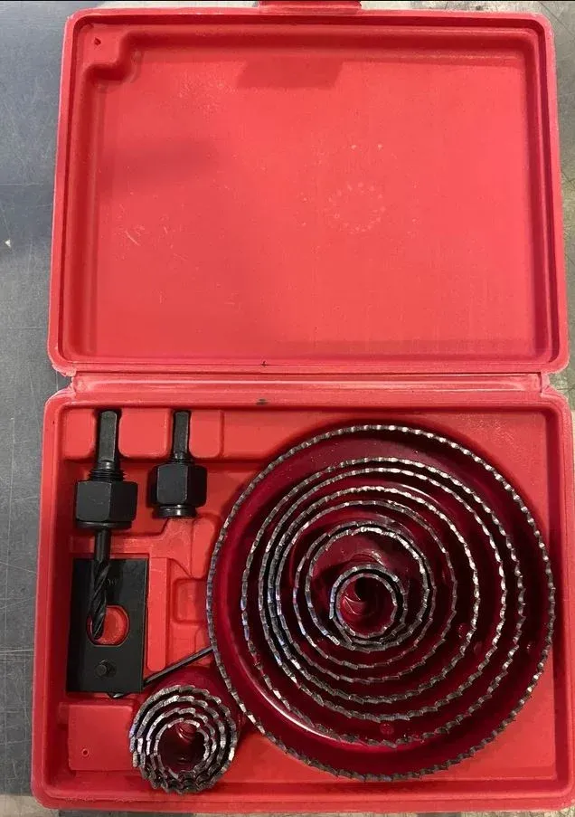 Sierras perforadoras para madera NUEVAS.