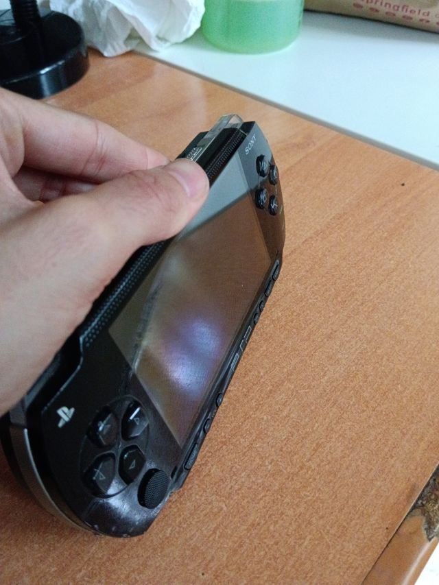 PSP Con funda y cargador.